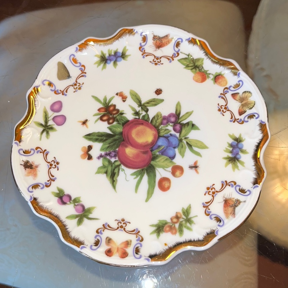 Godinger & Co Dessert Plates Yorkshire fruit/butterflies patterns 6” Antique